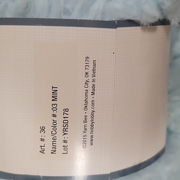 Yarn Bee Fur The Love Mint Net Weight 7 Oz. 37 Yards (8 skeins) - Picture 2 of 7